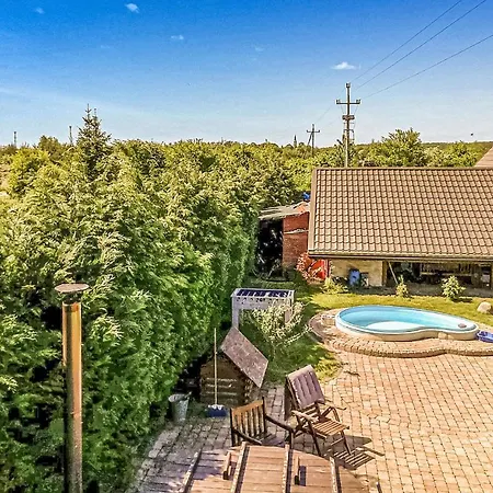 2 Bedroom Beautiful In *