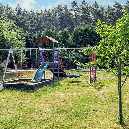 Сasa de vacaciones 2 Bedroom Beautiful In Kołczewo